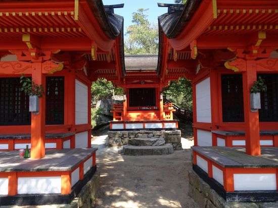 御山神社